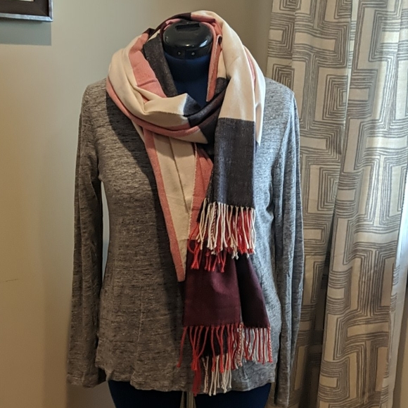Gap Winter Scarf - Picture 1 of 4